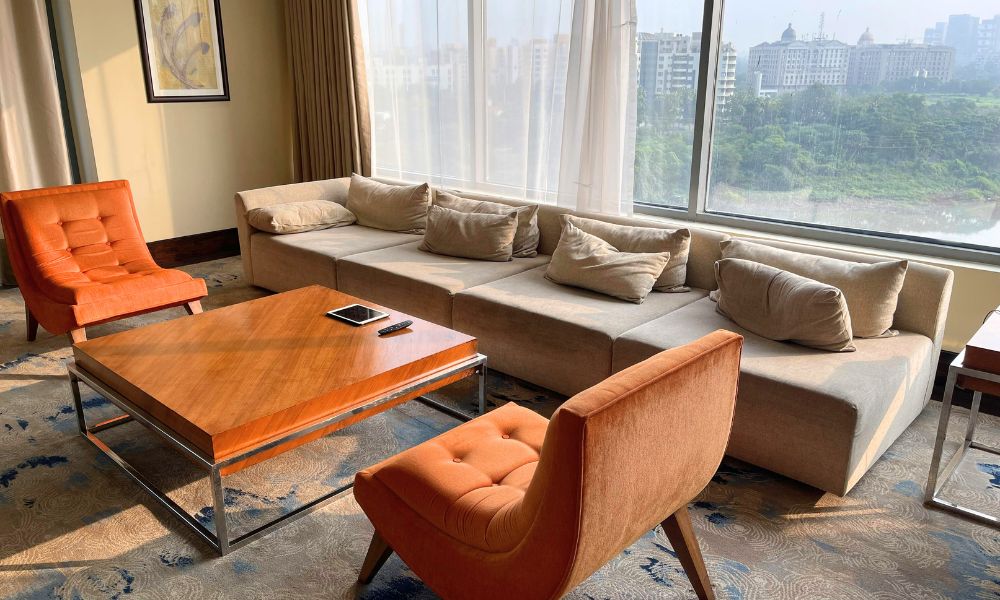 Warme industriële woonkamer: tips voor een sfeervol interieur