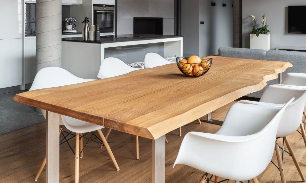 Warme industriële woonkamer: tips voor een sfeervol interieur