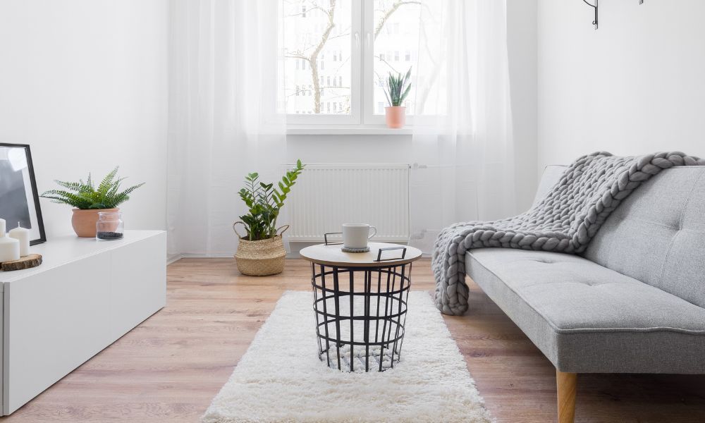 
Smalle woonkamer inrichten: slimme indelingen en stylingtips voor meer ruimte
