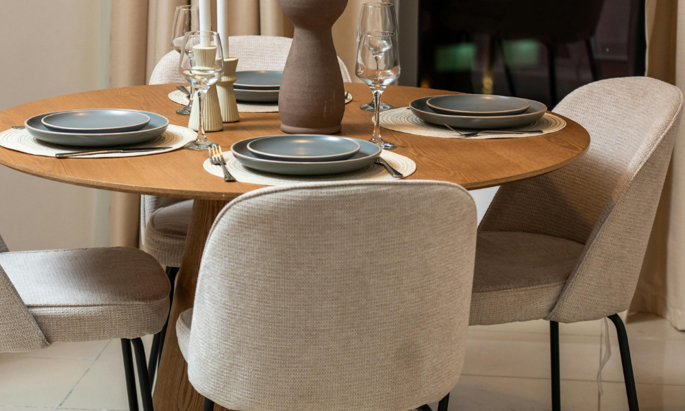 Hoeveel ruimte heb je nodig rondom een eettafel?