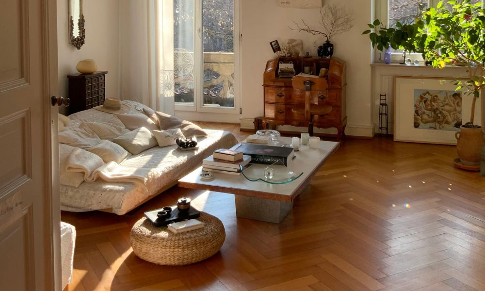 Donkere woonkamer lichter maken? 10 slimme tips voor meer licht en ruimte